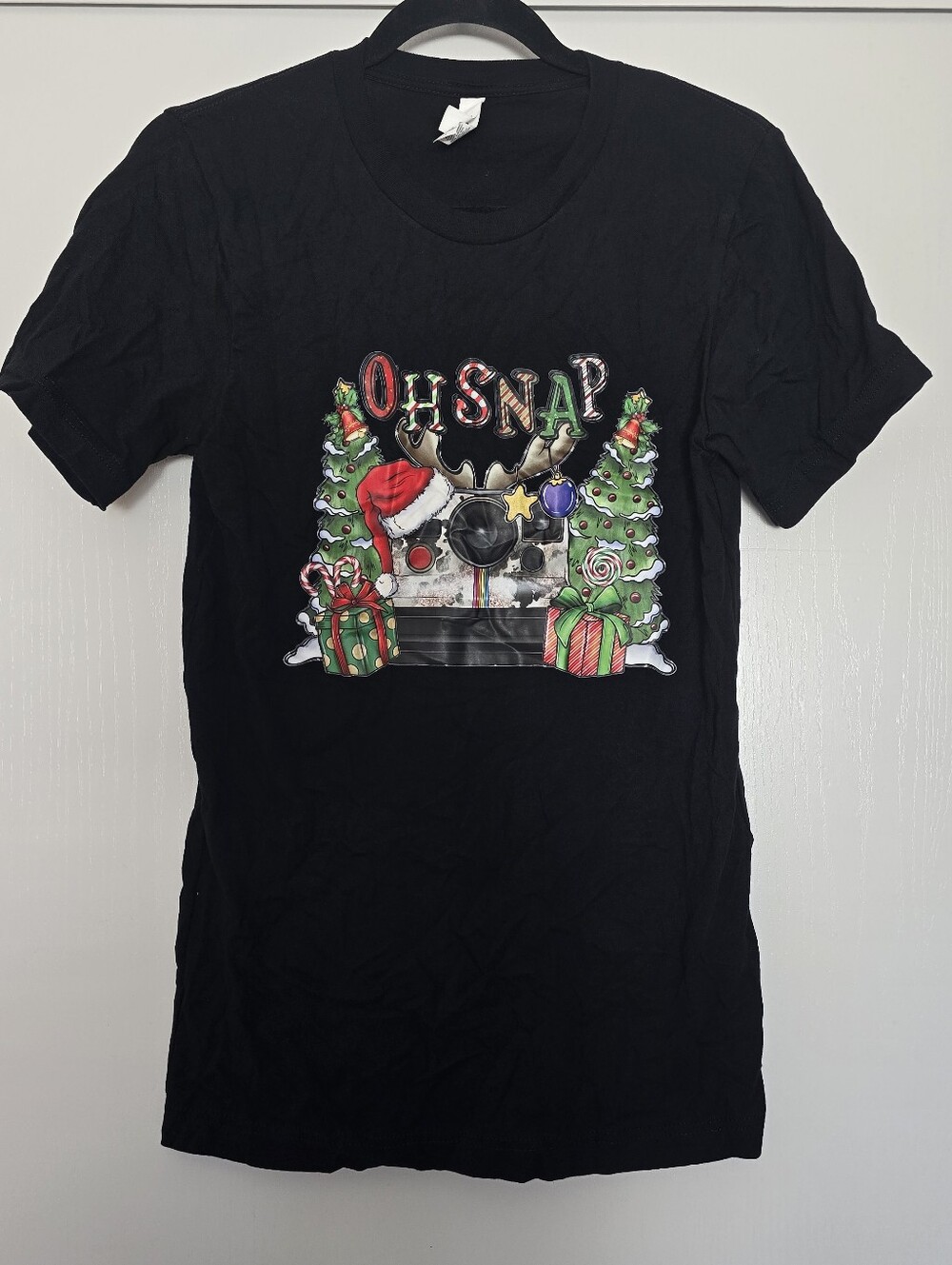 Bella + Canvas - Oh Snap Holiday Christmas Camera Graphic 100% Cotton T-Shirt